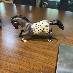 Breyer horse in very good condition